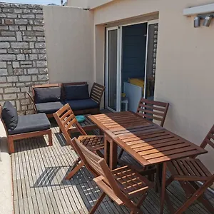 Entre Terre Et Plein Centre Terrasse Apartment
