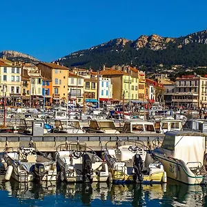 Apartment Rdc Climatise - Parking Gratuit, Cassis